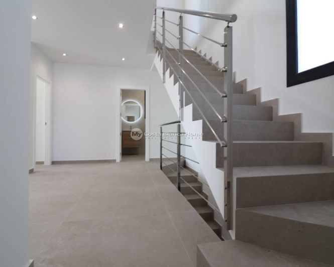 Image No.18-3 Bed Villa for sale