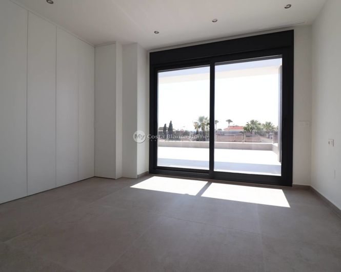 Image No.23-3 Bed Villa for sale