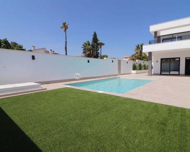 Image No.34-3 Bed Villa for sale