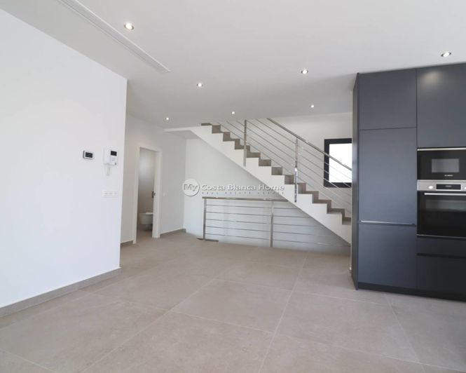 Image No.8-3 Bed Villa for sale