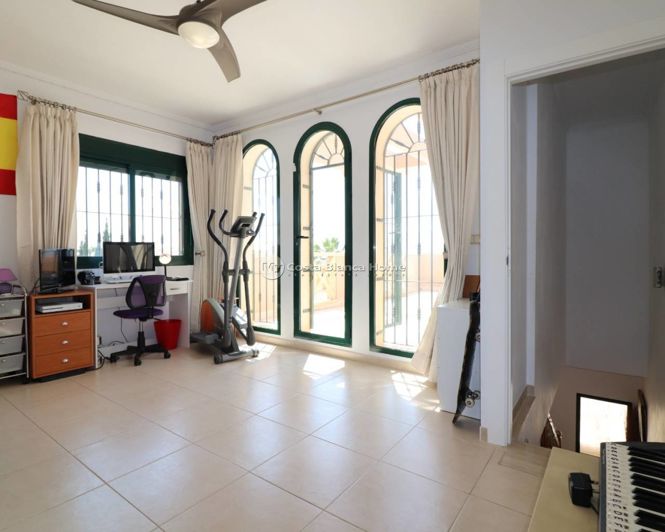 Image No.14-4 Bed Villa for sale