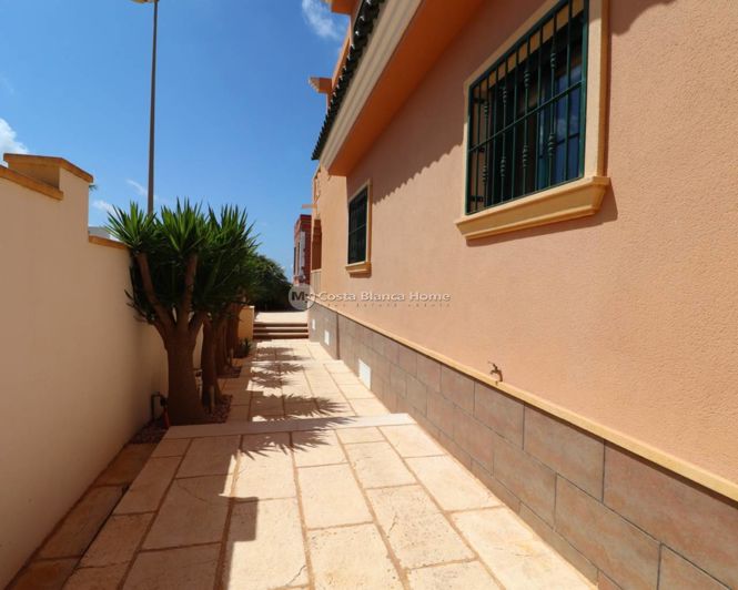 Image No.21-4 Bed Villa for sale