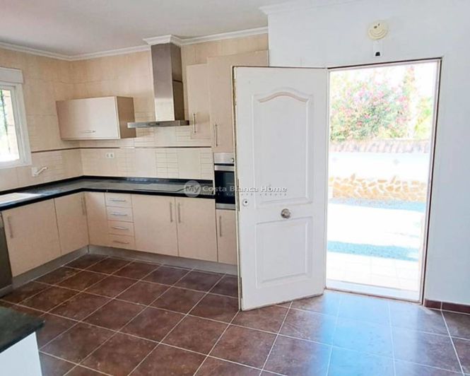 Image No.7-3 Bed Country House for sale