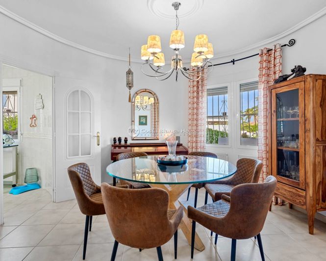 Image No.12-5 Bed Villa for sale