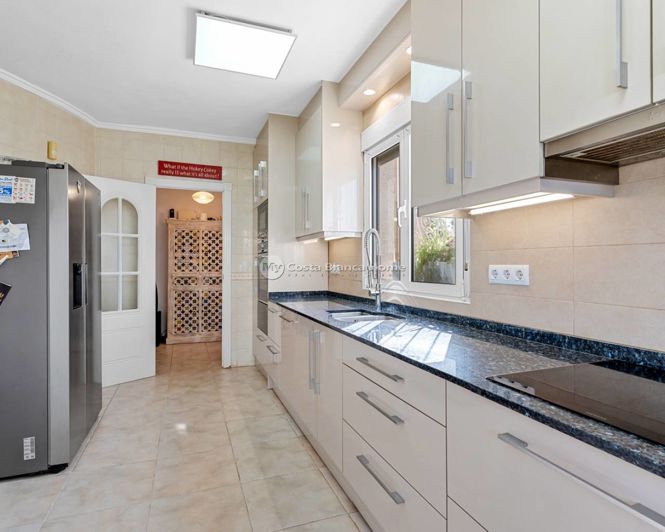 Image No.14-5 Bed Villa for sale