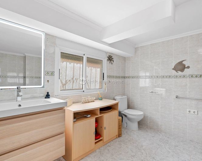 Image No.20-5 Bed Villa for sale