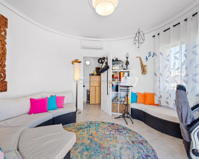 Image No.21-5 Bed Villa for sale