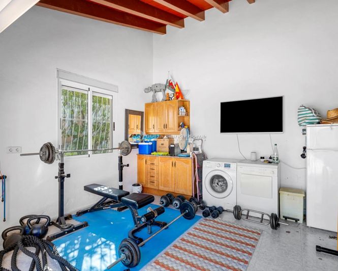 Image No.43-5 Bed Villa for sale