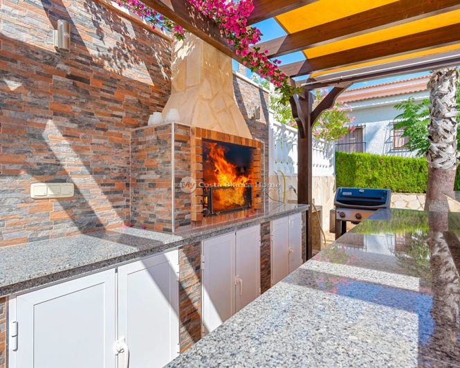 Image No.45-5 Bed Villa for sale