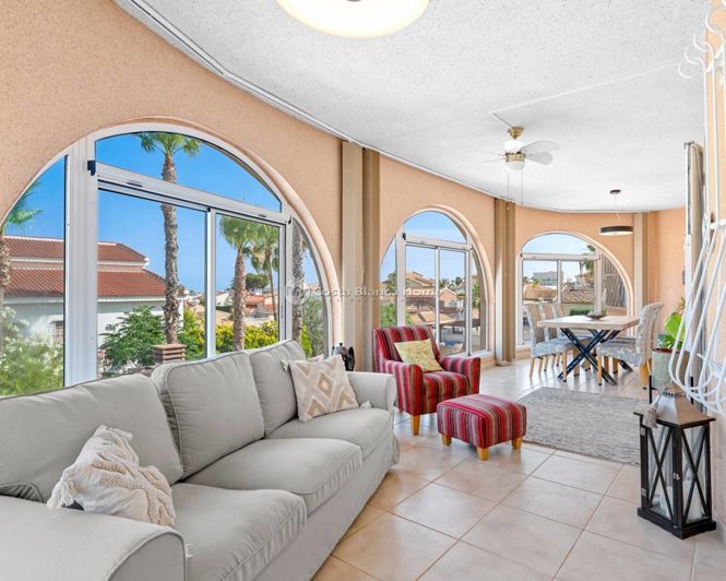 Image No.9-5 Bed Villa for sale