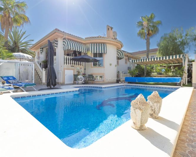 Image No.1-5 Bed Villa for sale