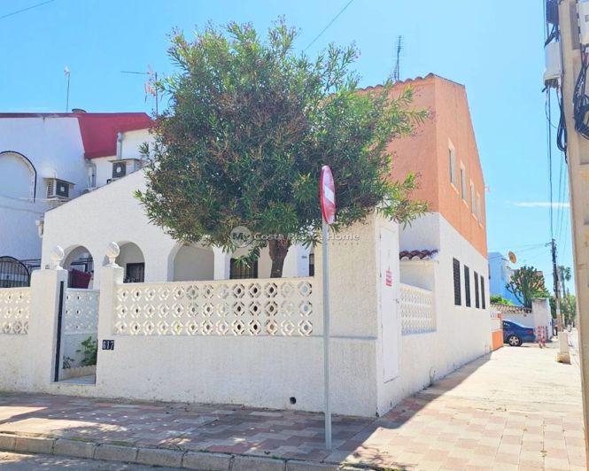 Image No.1-3 Bed Townhouse for sale
