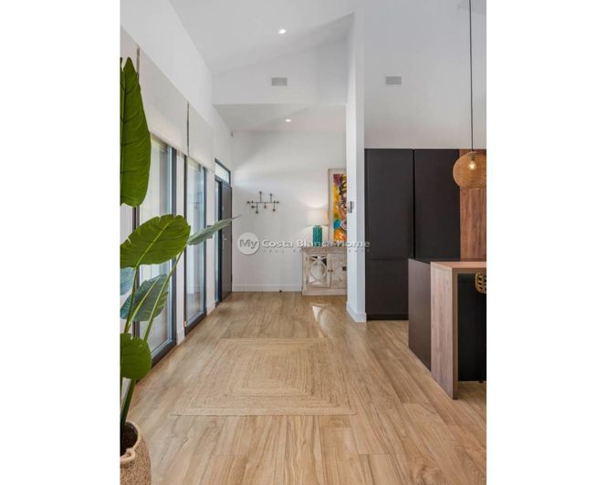 Image No.14-5 Bed Villa for sale