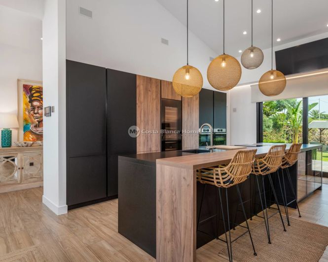 Image No.18-5 Bed Villa for sale