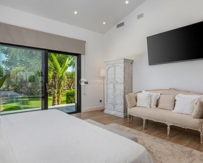 Image No.26-5 Bed Villa for sale