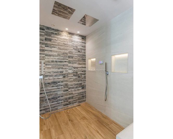 Image No.35-5 Bed Villa for sale