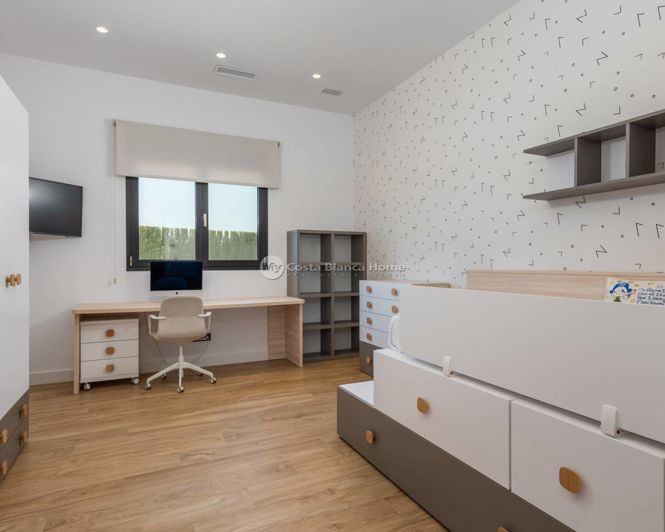 Image No.44-5 Bed Villa for sale