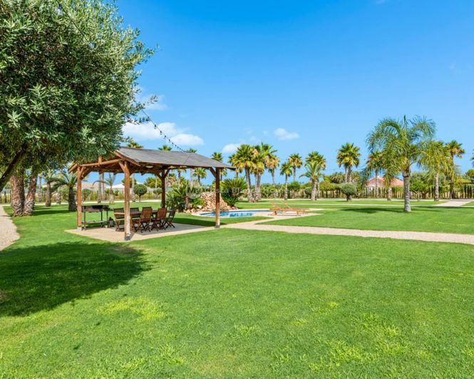 Image No.50-5 Bed Villa for sale