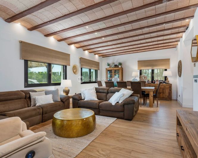 Image No.8-5 Bed Villa for sale