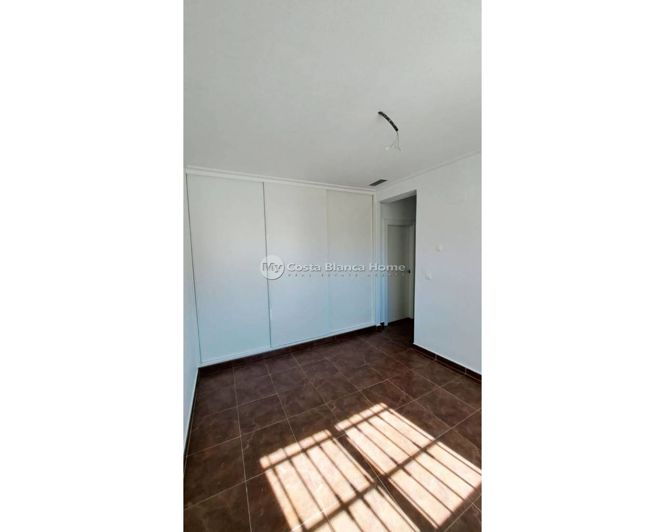 Image No.10-3 Bed Country House for sale