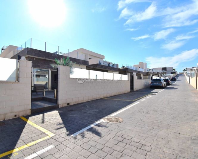 Image No.18-3 Bed Villa for sale