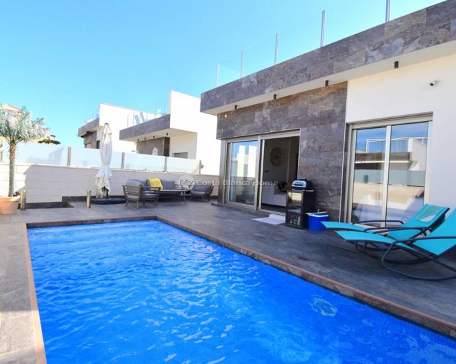Image No.2-3 Bed Villa for sale