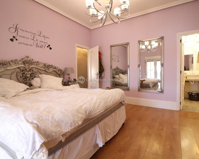 Image No.16-6 Bed Country House for sale