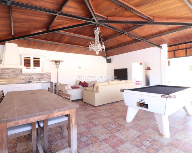 Image No.36-6 Bed Country House for sale