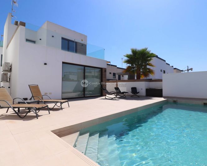 Image No.1-3 Bed Villa for sale