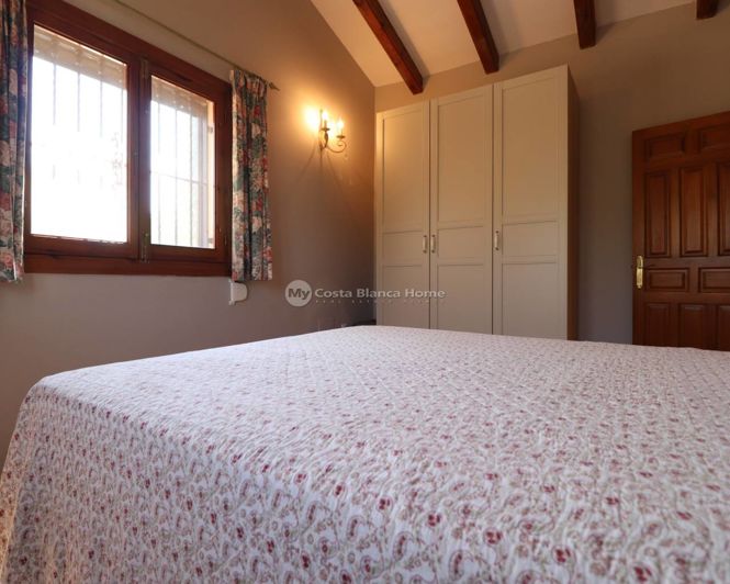 Image No.14-7 Bed Country House for sale