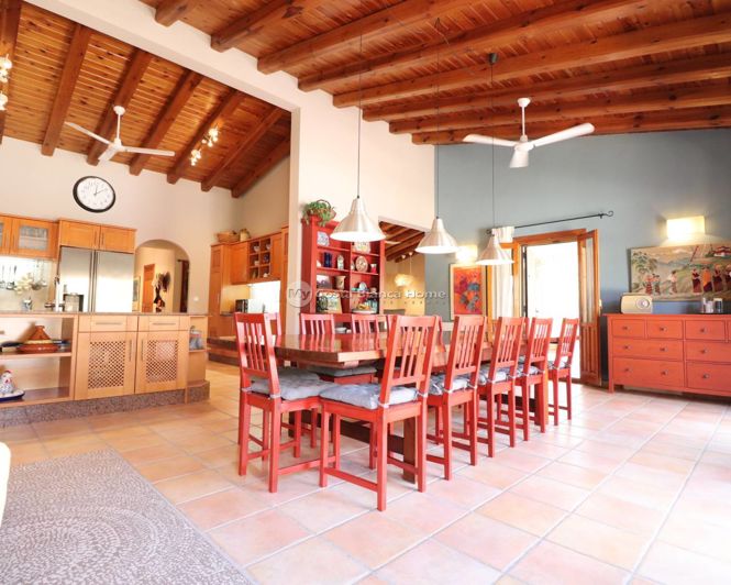 Image No.8-7 Bed Country House for sale