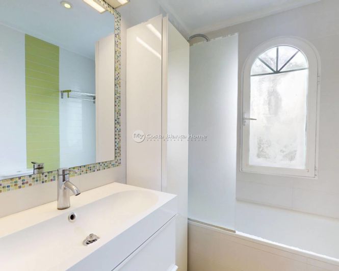 Image No.15-5 Bed Villa for sale