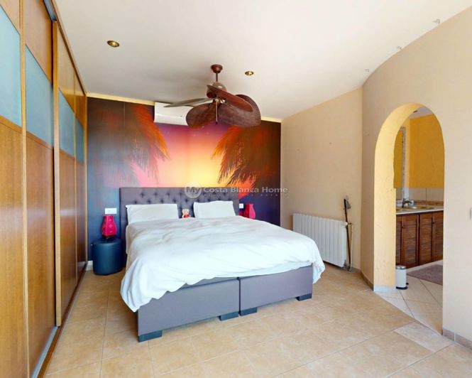 Image No.23-5 Bed Villa for sale