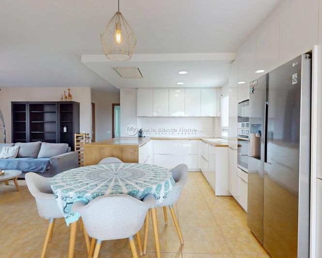 Image No.8-5 Bed Villa for sale