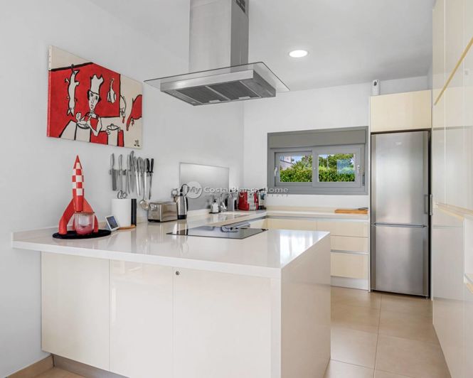 Image No.12-3 Bed Villa for sale