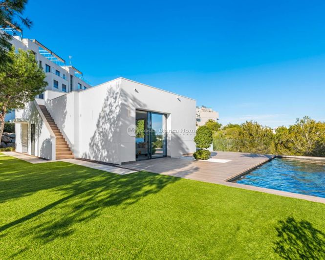 Image No.1-4 Bed Villa for sale