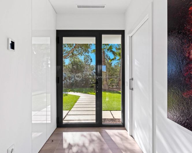 Image No.12-4 Bed Villa for sale