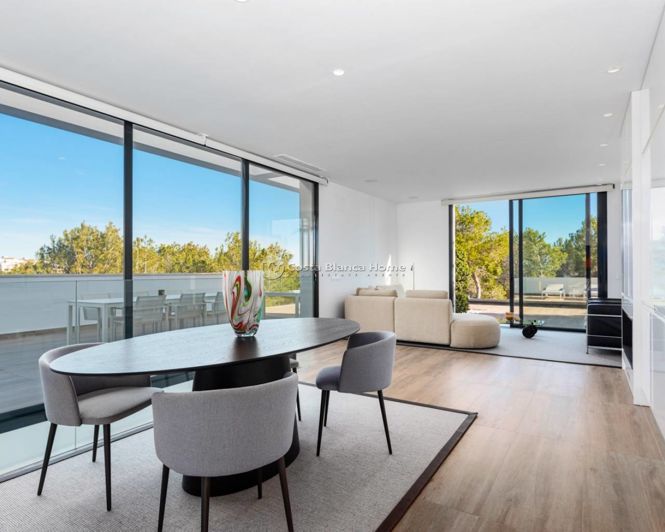 Image No.18-4 Bed Villa for sale