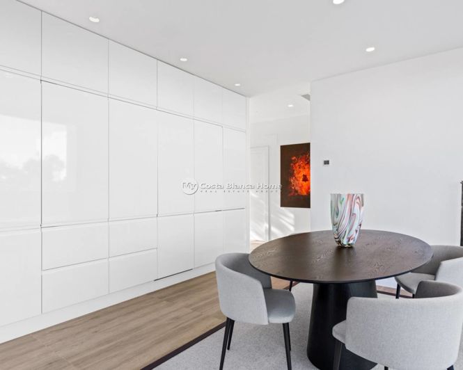 Image No.19-4 Bed Villa for sale