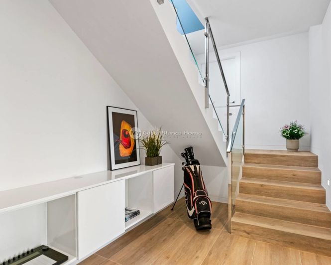 Image No.30-4 Bed Villa for sale