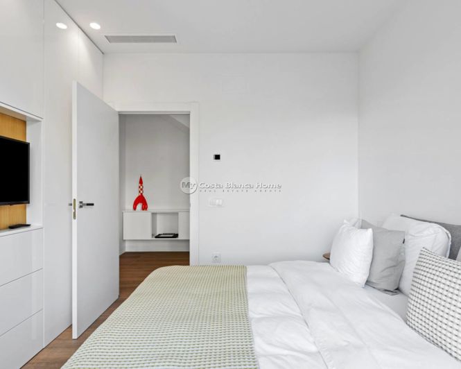 Image No.33-4 Bed Villa for sale