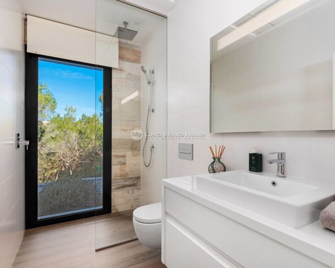 Image No.34-4 Bed Villa for sale