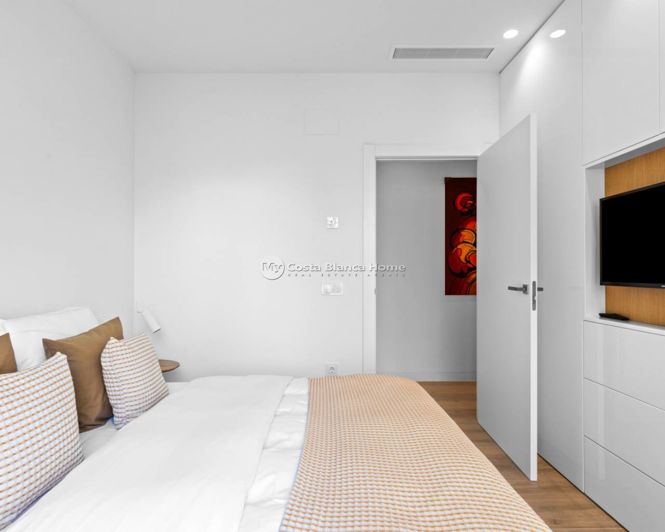 Image No.37-4 Bed Villa for sale