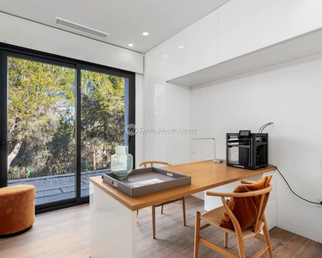 Image No.38-4 Bed Villa for sale