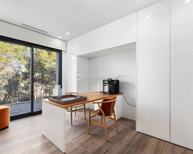 Image No.40-4 Bed Villa for sale