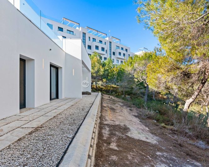 Image No.46-4 Bed Villa for sale