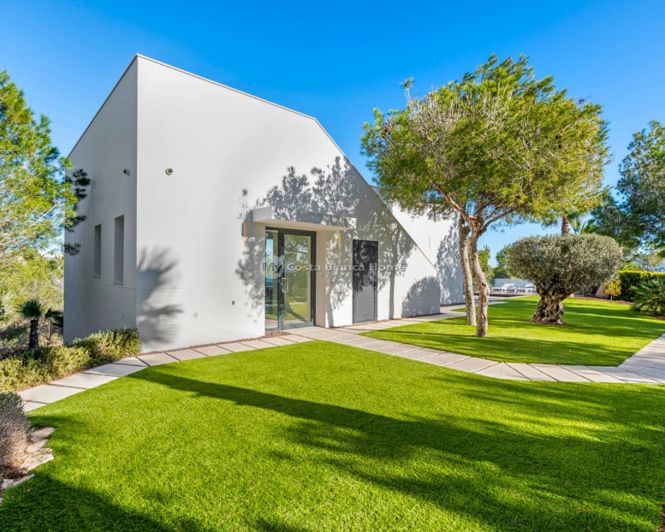 Image No.5-4 Bed Villa for sale