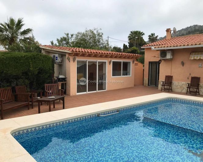 Image No.1-5 Bed Villa for sale