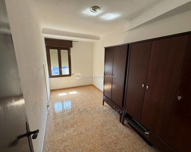 Image No.10-3 Bed Apartment for sale