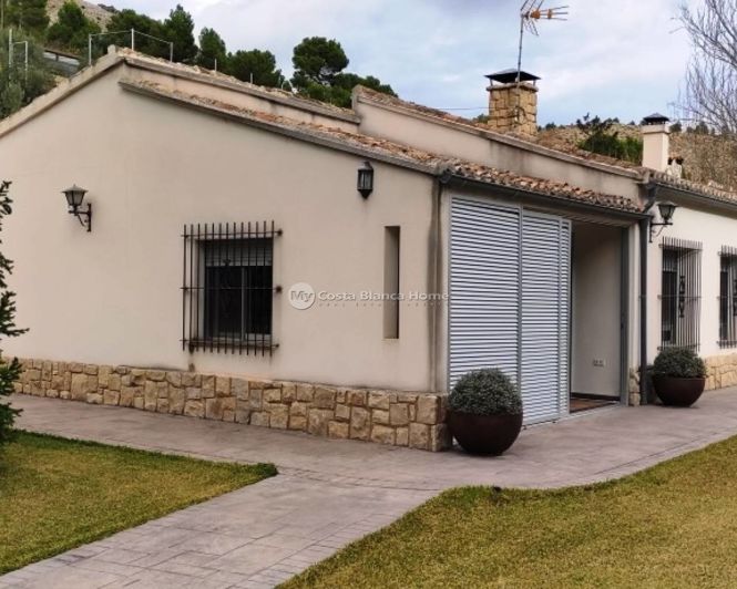 Image No.1-3 Bed Villa for sale